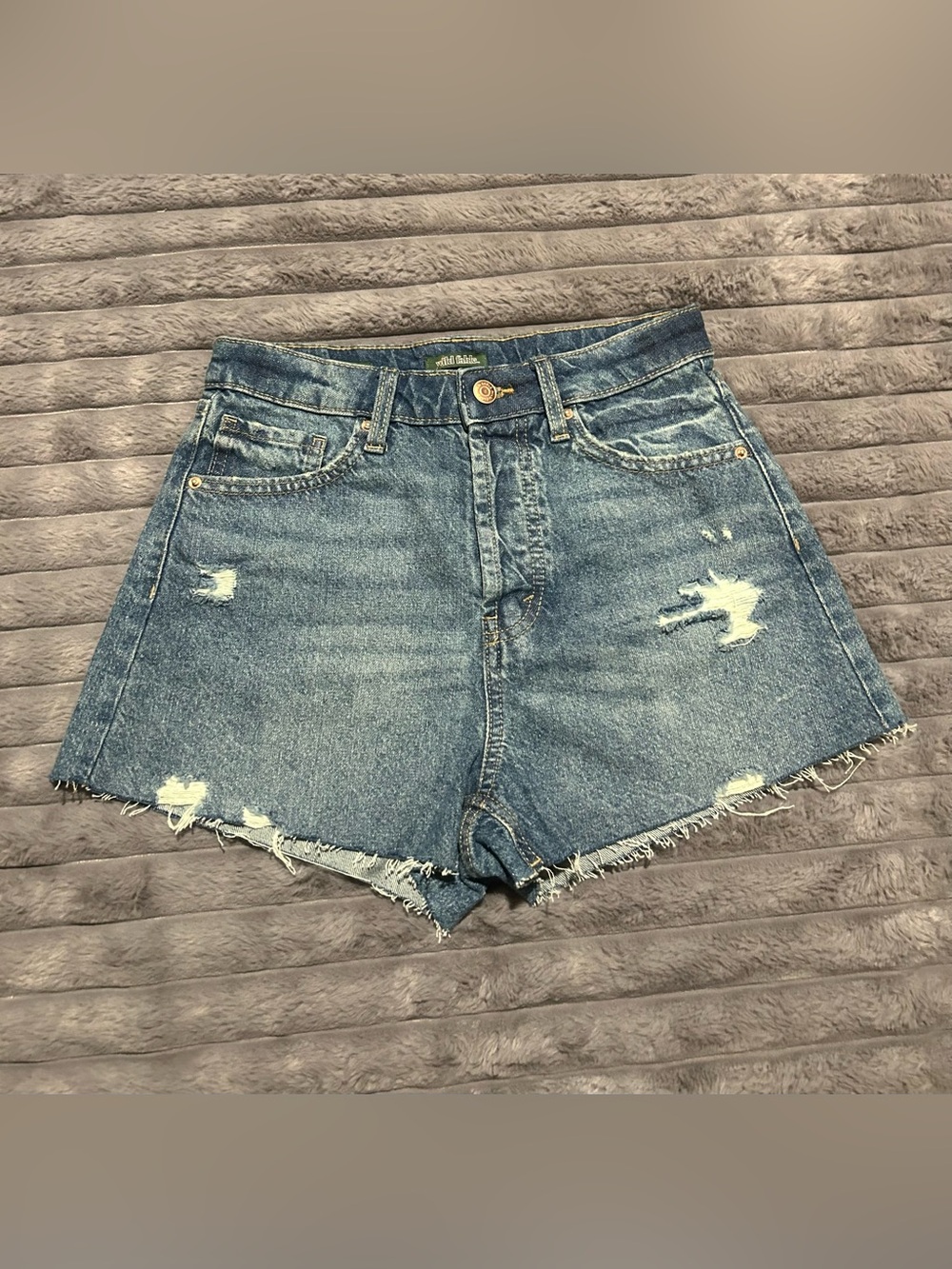 Wild Fable Women's High-Rise medium wash EasyRigid Cutoff Jean Shorts